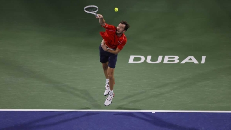 Теннисный турнир ATP в Дубай (2024): Медведев уступил Умберу, Рублева дисквалифицировали